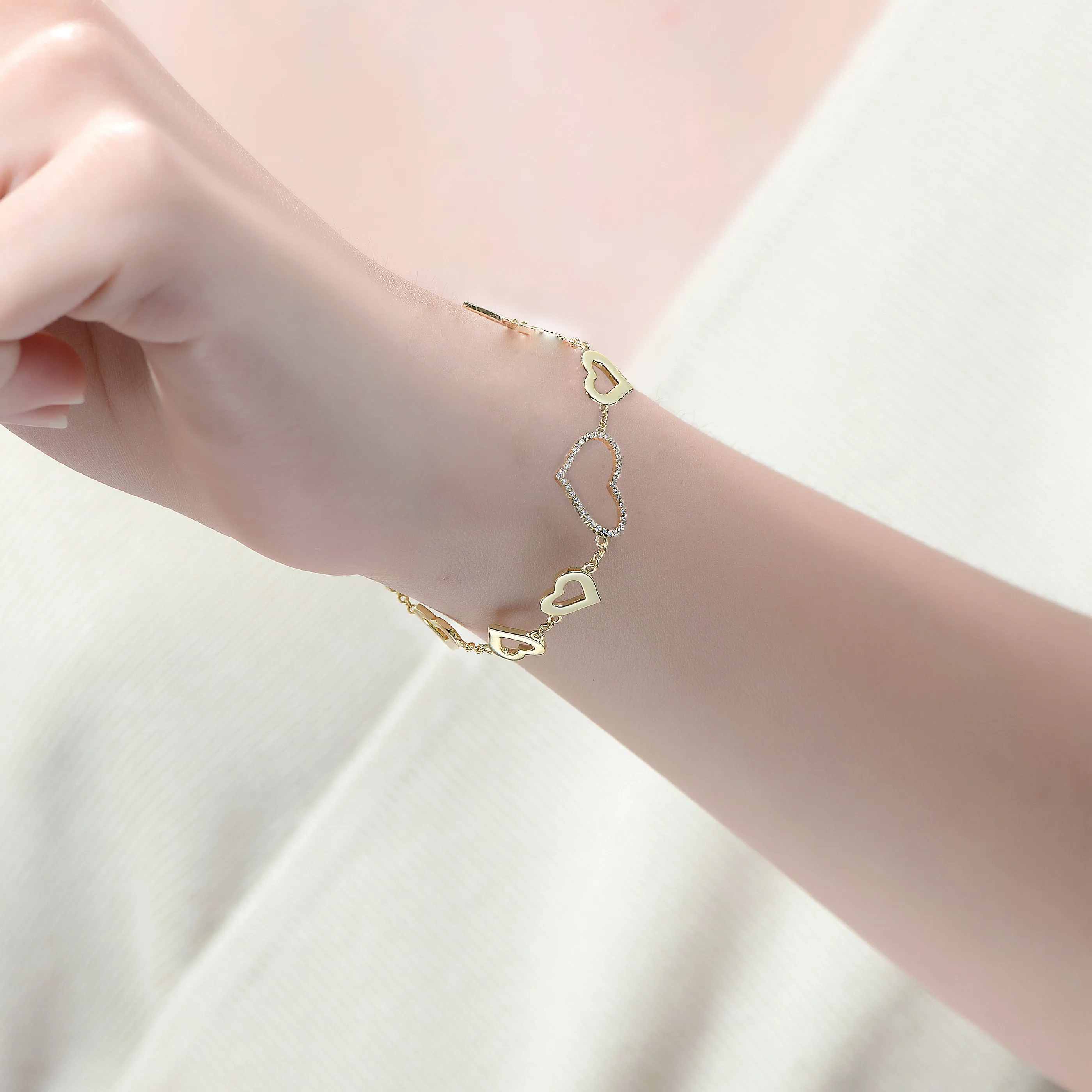 14k Gold Plated with DIamond Cubic Zirconia Heart Halo Charm Kids/Teens Bracelet in Sterling Silver