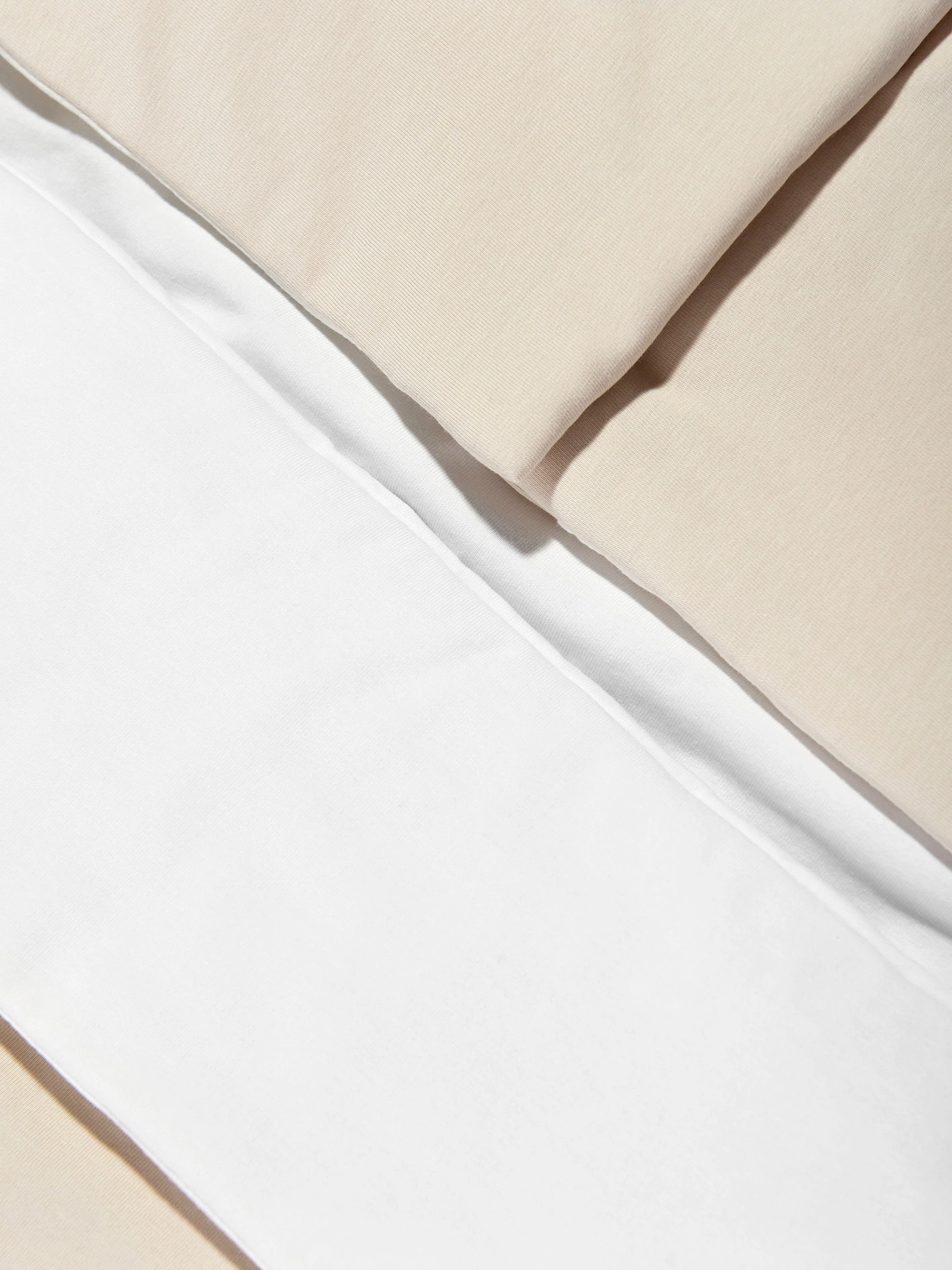 Baby Logo Nest in Beige (88cm)