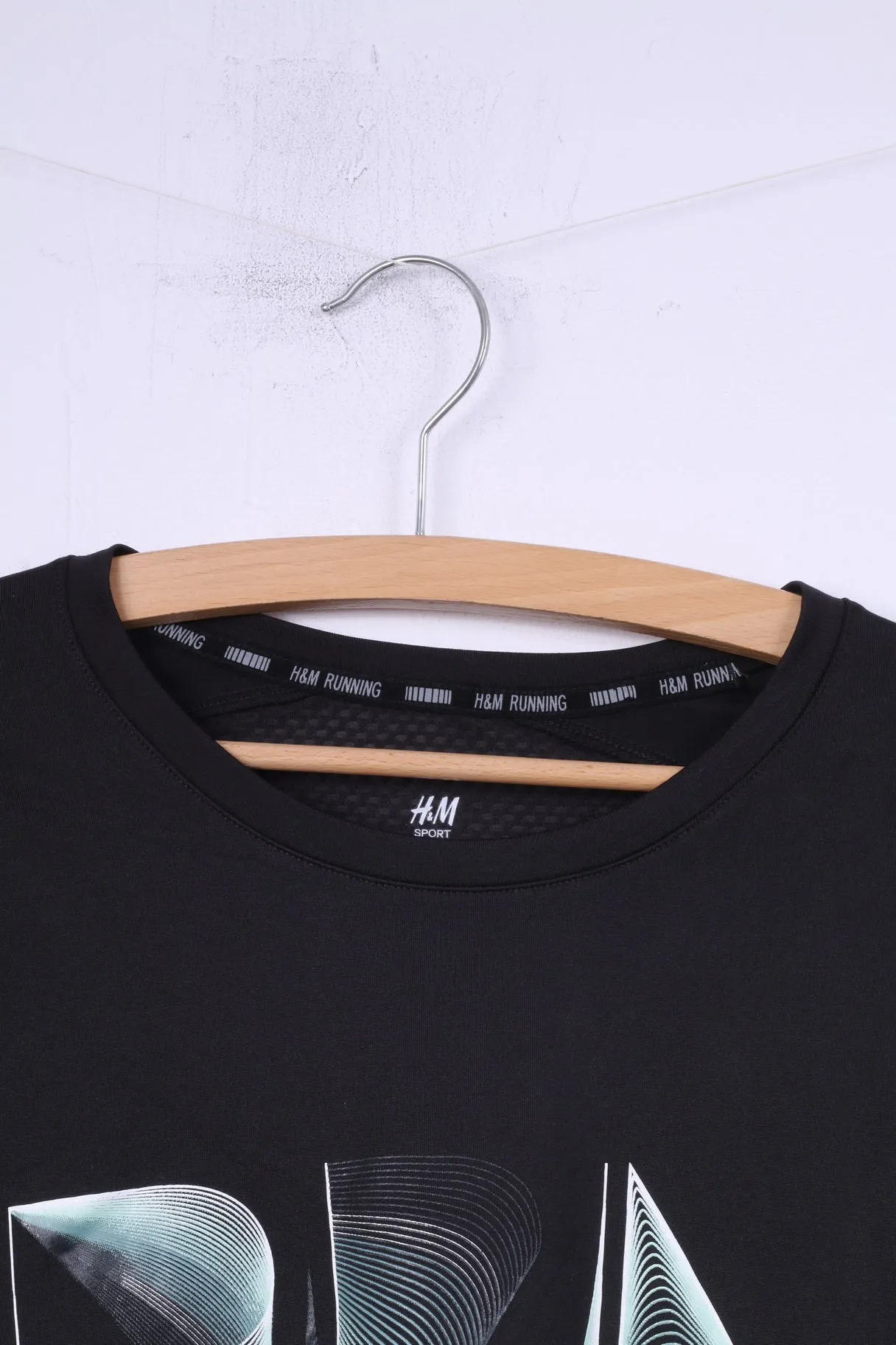 H&M Sport Running Mens M Shirt Long Sleeve Black Sportswear Top