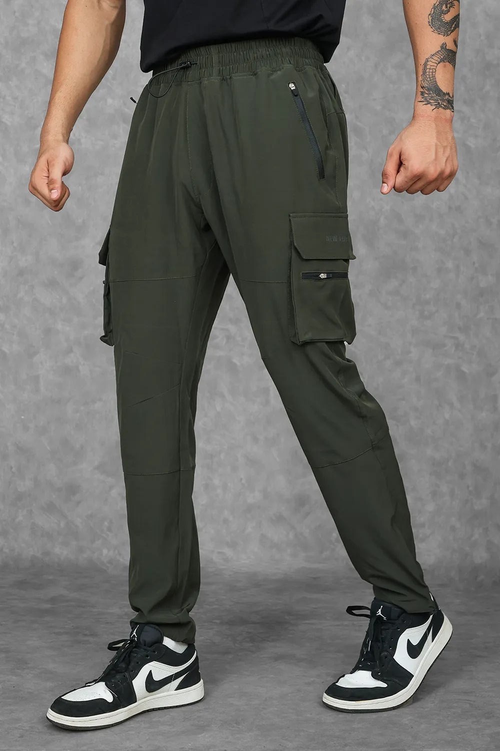 Muscle-Up Ribbed Tank - Black & Impact Woven Cargos - Olive